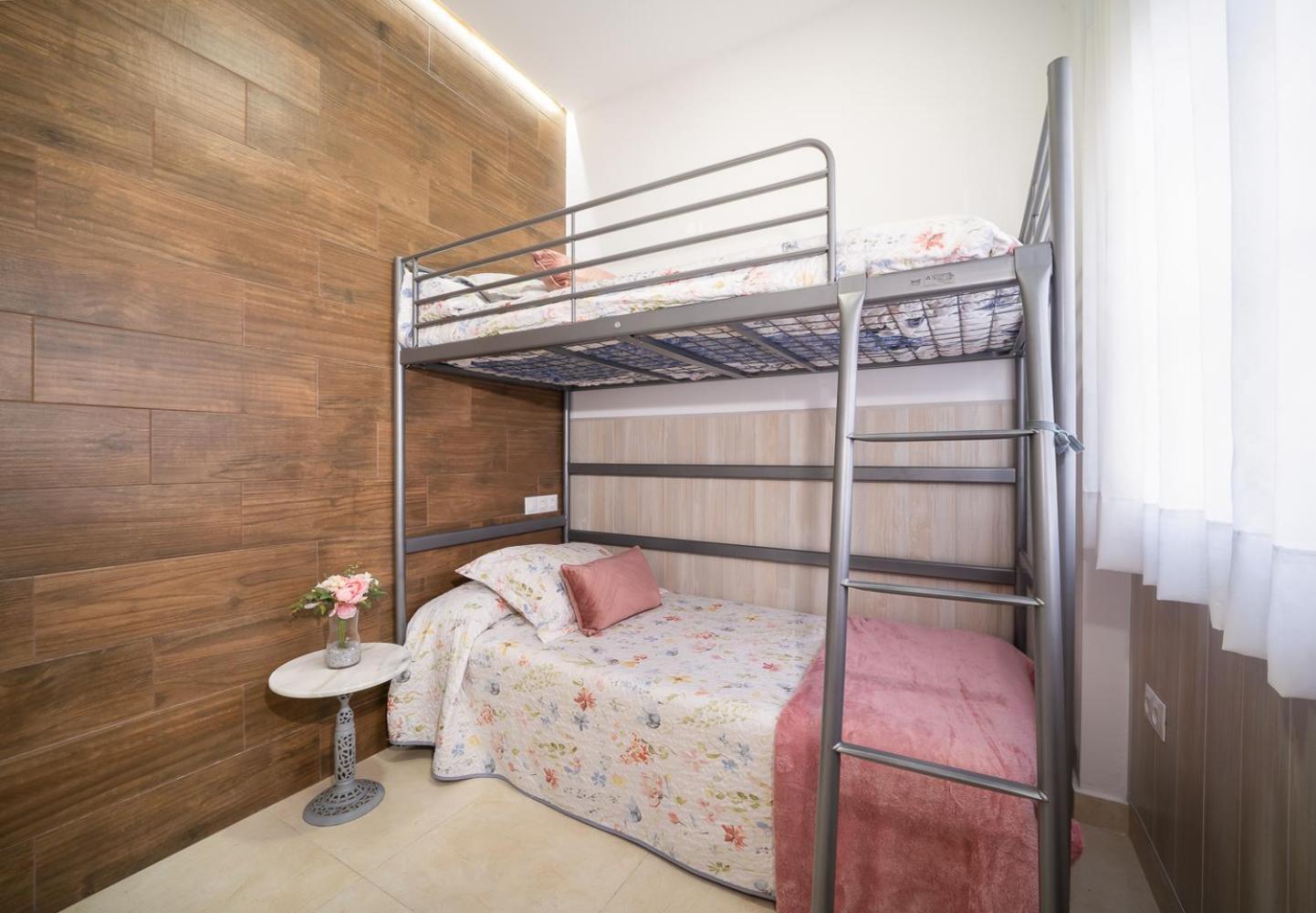 פואנגירולה Precioso Apartamento Junto A La Playa 3 מראה חיצוני תמונה